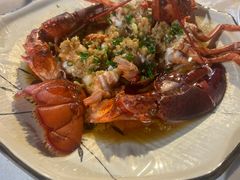 -三亚火车头万人海鲜广场