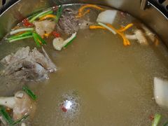 -阿二骨煲(新天地店)