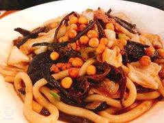 野蘑菇酸菜牛肉炒米粉-疆Jiang·新疆秘制料理