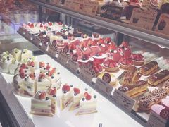 -巴黎贝甜(大宁国际商业广场店)