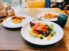 -怡咖啡海鲜自助餐厅(浦东香格里拉店)