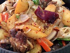 -撒拉人家.酸菜牦牛肉火锅