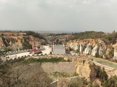 -彩色沙林风景区