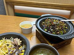 -云海肴·汽锅鸡·云南菜(天山百盛优客店)