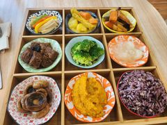 -轻蔬不用等·素食(江苏路店)