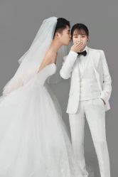 -雪中彩影婚纱摄影·微光艺术中心