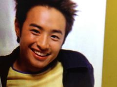潘玮柏-环球梦主题KTV(曲阳生活购物中心店)