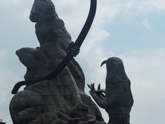 -巴陵广场