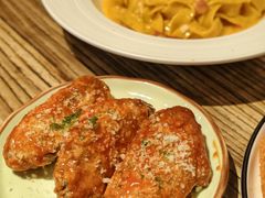 -Common Table · Brunch & Coffee