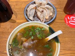 -黄阿姨锅贴大王(万航渡路店)