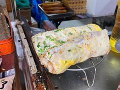 -正宗杂粮煎饼香软鸡蛋饼