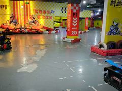 -利剑潮玩·团建·亲子·聚会