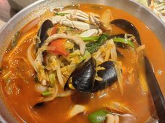海鲜炒码面-炒码先生·韩餐炸鸡披萨(西塔店)