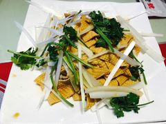 -吴记酱骨炖菜馆(西大直街店)