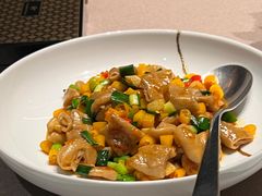 黄贡椒炒肥肠-新荣记(BFC外滩金融中心店)