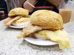 猪扒蛋菠萝包-沙溪兄茶餐厅