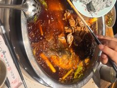 -肖肖酸萝卜鱼火锅(总店)