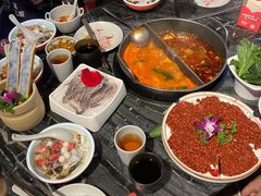 -热火朝天鲜切牛肉火锅(南强街巷店)