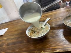 -云南大锅豆浆店
