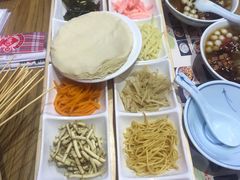 狮峰路三姨妈丝娃娃-怪噜范·老贵阳街头名小吃(鸿通城店)