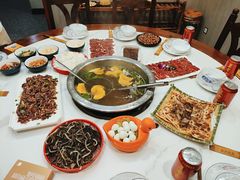 -乡土黄·鲜牛肉火锅·小龙虾(兴业街店)