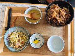 牛肉盖饭套餐-自由之丘