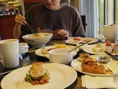 -大中华希尔顿酒店-念自助餐·嗨啤·小龙虾