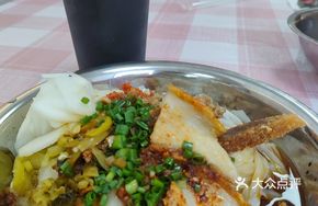 Braised Meat Chicken Soup Noodles