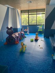 -Pony Baby宝尼婴幼儿游泳SPA馆