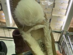 -UGG(燕莎奥特莱斯购物中心店)