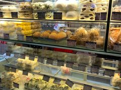 -白玉兰食品甜凤店(合生汇店)