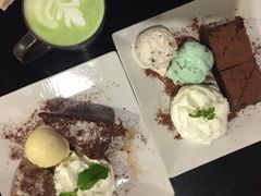 -莓园冰淇淋店