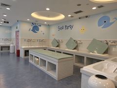 -龙格亲子游泳·水育早教运动中心(碧海湾店)