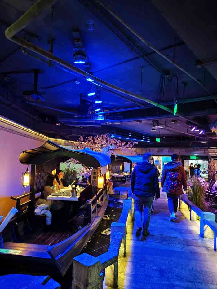 桂满陇-西湖船宴(西单大悦城店)-"人超级多,第一次去这么密集的店.