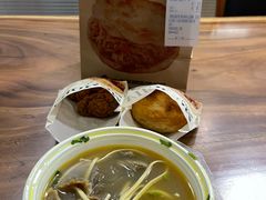 浓骨牛肉粉丝汤-漠漠家·凉皮·中式汉堡(中山公园店)