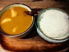 黄咖喱鸡腿饭-长勺子东南亚(街道口店)