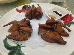 石岐乳鸽-轩记海鲜餐厅·四十五年老字号·经典粤菜(西区彩虹店)