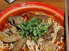 -楚东君•襄阳牛肉面牛杂煲(陆家嘴正大店)
