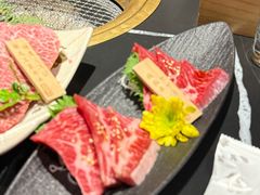-山川小町·极番烧肉(新地假日广场店)