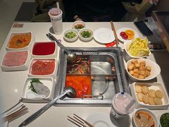 -海底捞火锅(盈石八一广场店)