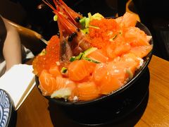三文鱼火山丼-魔丼屋(日月光店)