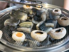 -围炉肉舍•炭烤活鳗•丹东海鲜烤肉(步行街店)