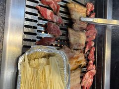 -臻牛烤肉