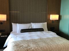 -上海滴水湖皇冠假日酒店