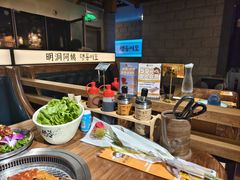 -明洞阿姨·韩式酱蟹烤肉·创意料理(三元桥店)