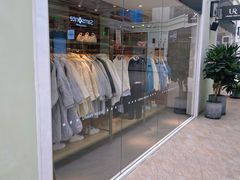 -URBAN REVIVO(北京斯普瑞斯奥特莱斯店)