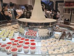 -HOT CRUSH趁热集合·现烤面包(环球港店)