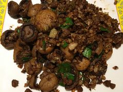 干煸口蘑-那家小馆•北京菜•烤鸭(中关村店)