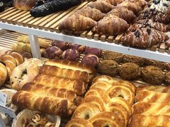 -焙丽拾光(麦凯乐直营店)