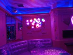 -好乐迪(张扬路八佰伴店)